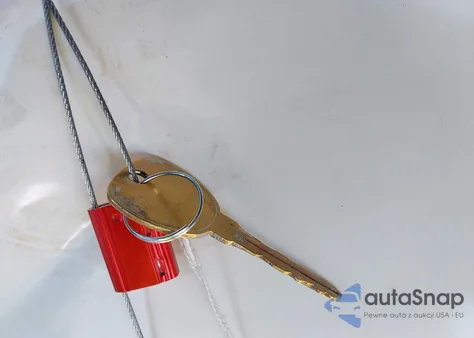 2002 Chevrolet Silverado 1500 z USA, uszkodzony, nr VIN 1GCEC14V22Z105355